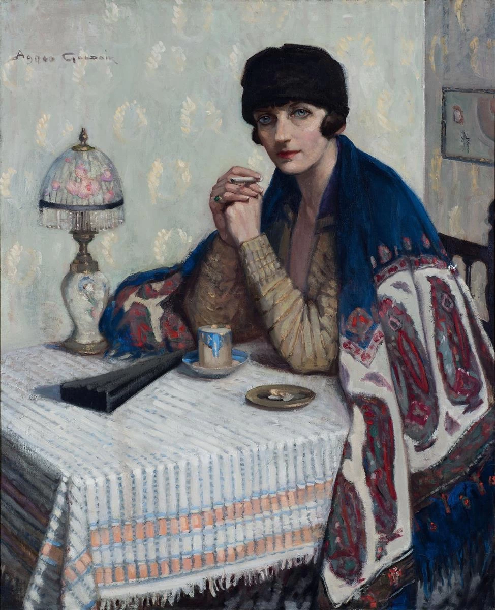 Ragazza con la sigaretta